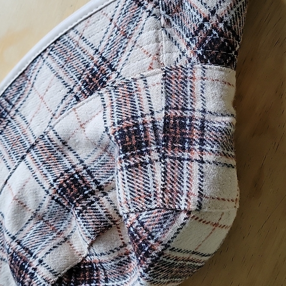 STEVE MADDEN BUCKET HAT - Picture 3 of 11